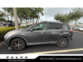 Used 2017 Toyota RAV4 SE FWD video 2