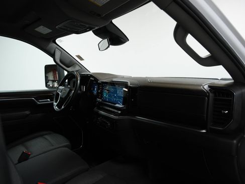 Used 2025 Chevrolet Silverado 2500 LT w/ Convenience Package image 17