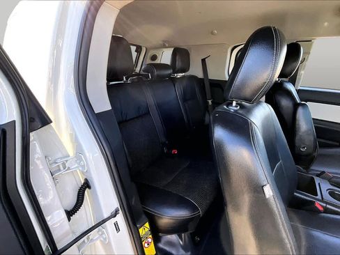 Used 2014 Toyota FJ Cruiser 4WD w/ Upgrade Package image 19