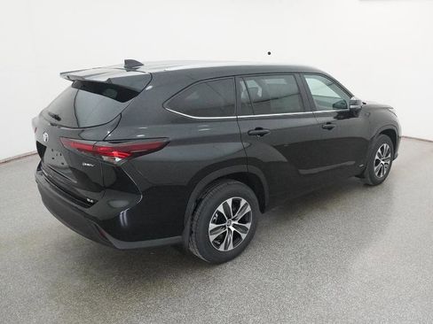 New 2026 Toyota Highlander XLE image 28