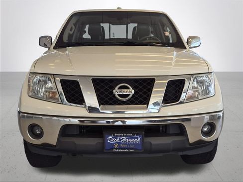 Used 2014 Nissan Frontier SL AWD/4WD image 3