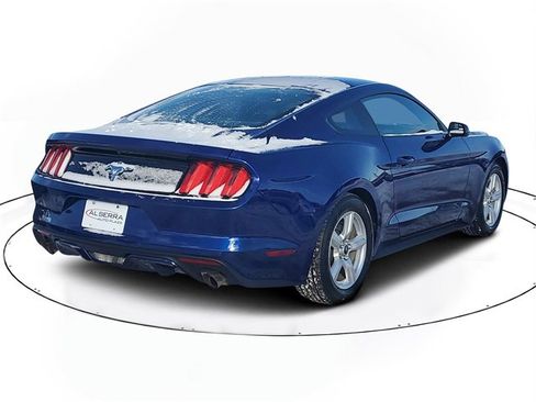 Used 2015 Ford Mustang Coupe image 4