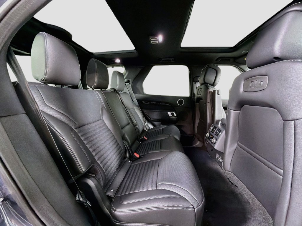 New 2026 Land Rover Discovery S AWD/4WD image 29