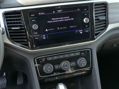 Used 2022 Volkswagen Atlas SEL image 18