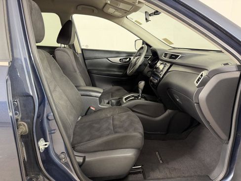 Used 2015 Nissan Rogue SV image 14