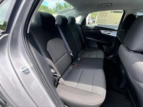 Used 2023 Kia Forte LXS w/ LXS Technology Package FWD image 27