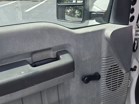 Used 2015 Ford F250 XL RWD image 14