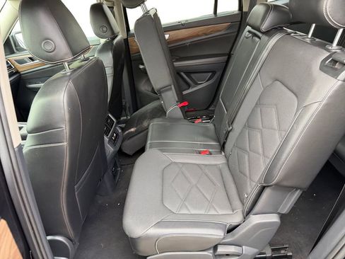 Used 2024 Volkswagen Atlas SE image 15