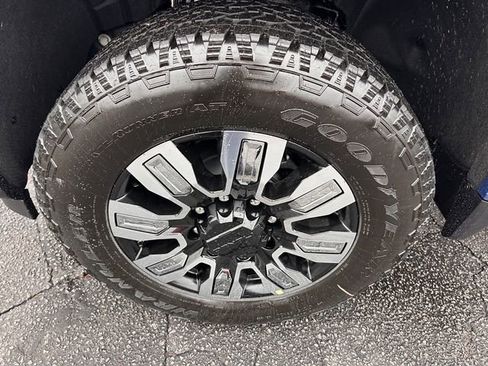 New 2026 GMC Sierra 2500 Denali w/ Denali Reserve Package AWD/4WD image 14