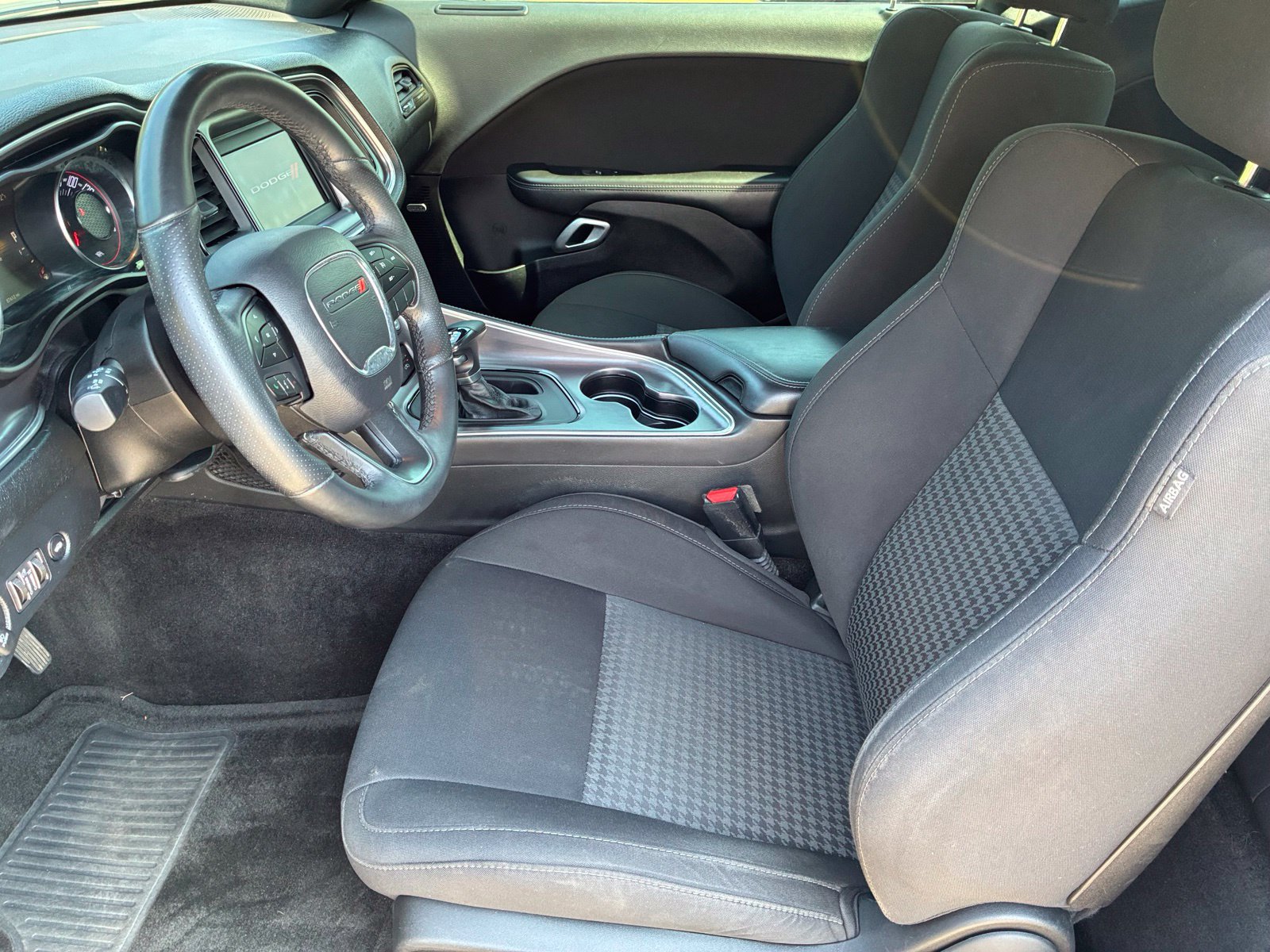 Used 2018 Dodge Challenger R/T RWD image 14