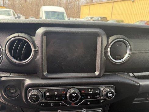 Used 2020 Jeep Wrangler Unlimited Sahara AWD/4WD image 19