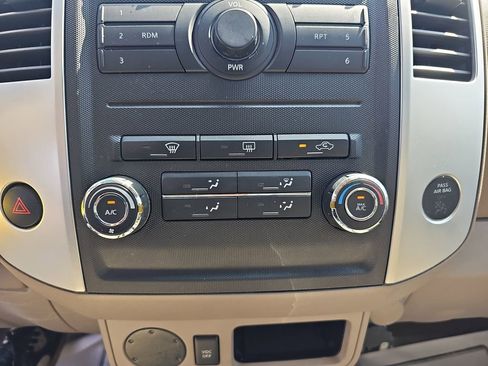 Used 2010 Nissan Frontier SE RWD image 26