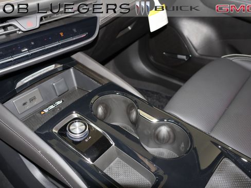 New 2026 Buick Envision Avenir image 23