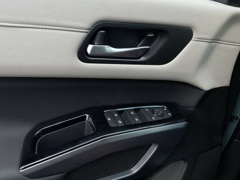 New 2026 Nissan Pathfinder SL AWD/4WD image 19