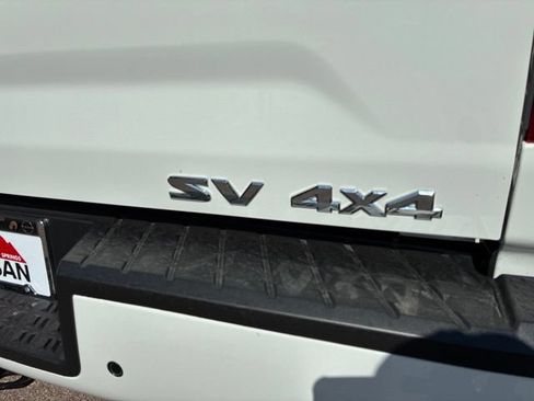 Used 2024 Nissan Titan SV AWD/4WD image 13