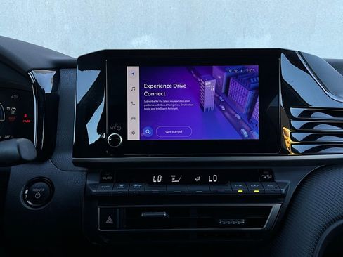 Used 2025 Toyota Camry SE image 24