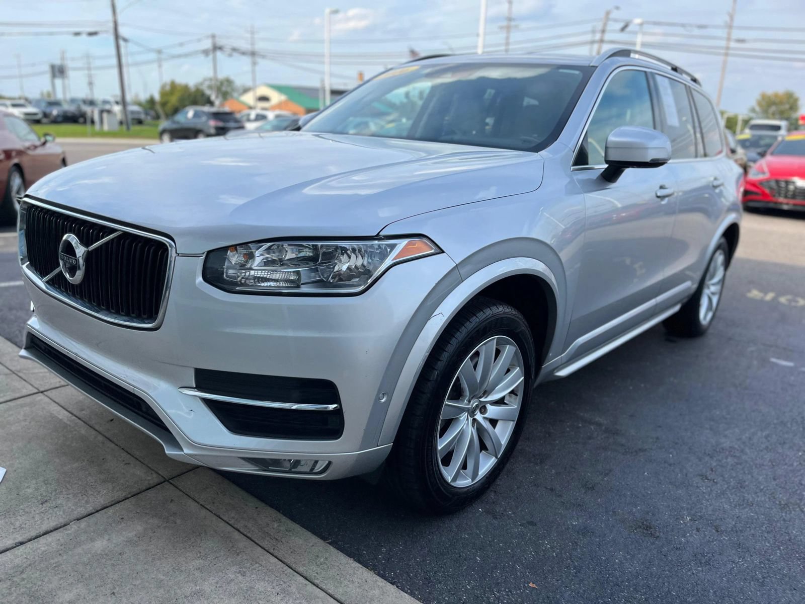 Used 2016 Volvo XC90 T6 Momentum AWD/4WD image 9