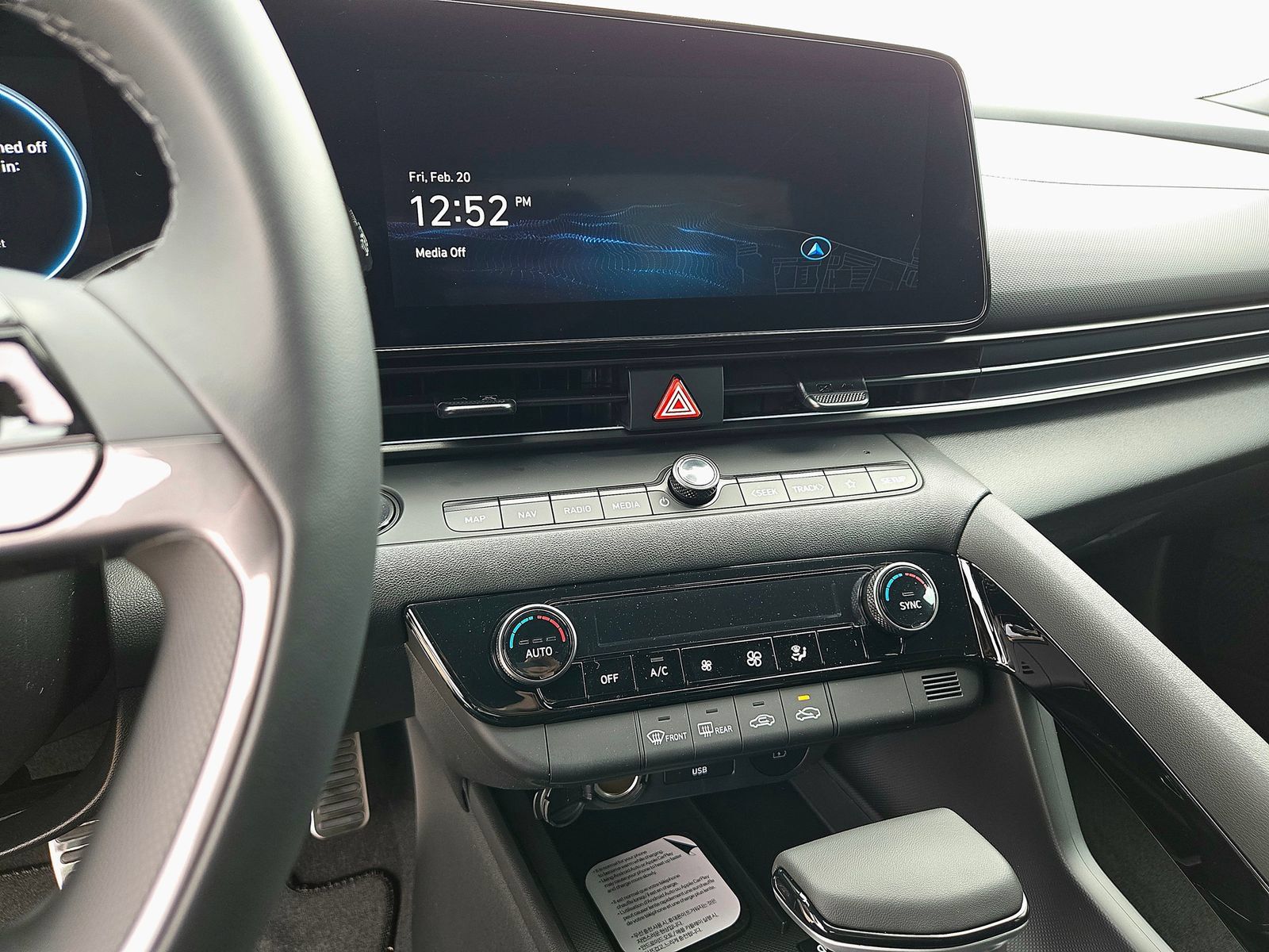 New 2026 Hyundai Elantra SEL FWD image 11