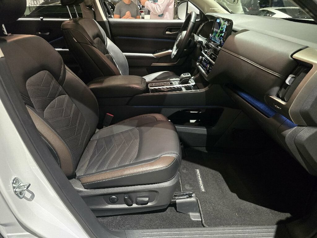 Used 2025 Nissan Pathfinder Platinum w/ Cargo Package FWD image 35