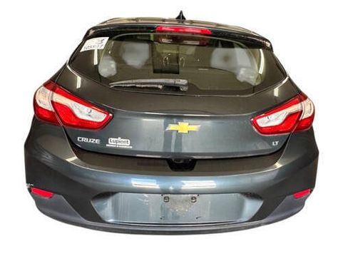 Used 2017 Chevrolet Cruze LT w/ Convenience Package FWD image 4