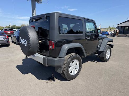Used 2018 Jeep Wrangler Sport w/ Quick Order Package 24S AWD/4WD image 8