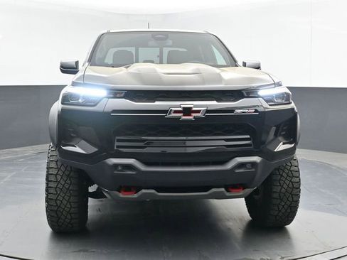 Used 2024 Chevrolet Colorado ZR2 AWD/4WD image 3