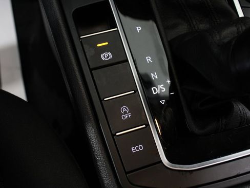 Used 2020 Volkswagen Jetta S FWD image 28