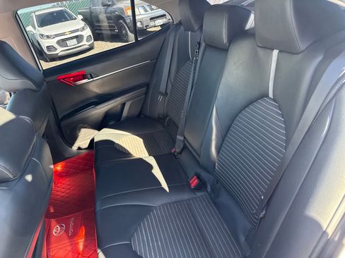 Used 2019 Toyota Camry SE w/ Carpet Mat Package FWD image 16
