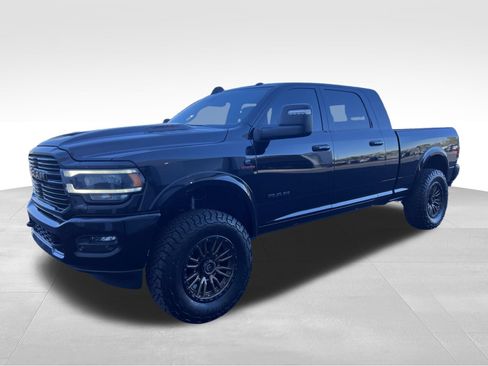 Used 2024 RAM 2500 Laramie w/ Night Edition AWD/4WD image 9