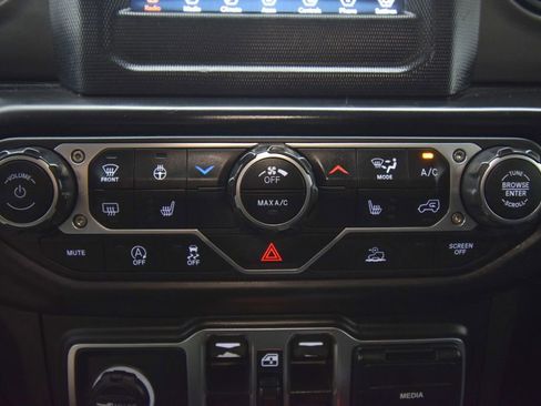 Used 2023 Jeep Wrangler Unlimited Sport AWD/4WD image 29