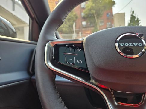 Certified 2025 Volvo EX30 Plus w/ Protection Package Premier AWD/4WD image 31