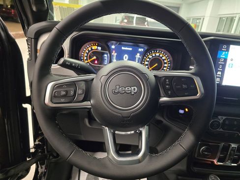 New 2026 Jeep Wrangler Sahara AWD/4WD image 16