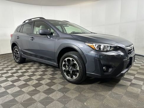 Used 2023 Subaru Crosstrek 2.0i Premium image 2