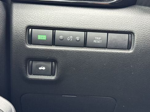 Used 2024 Nissan Sentra SV w/ Trunk Package FWD image 10