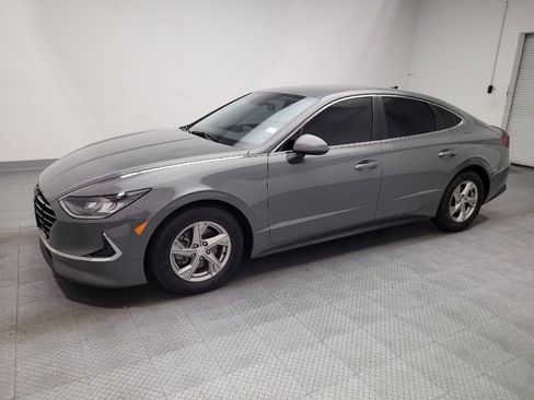 Used 2021 Hyundai Sonata SE FWD image 2