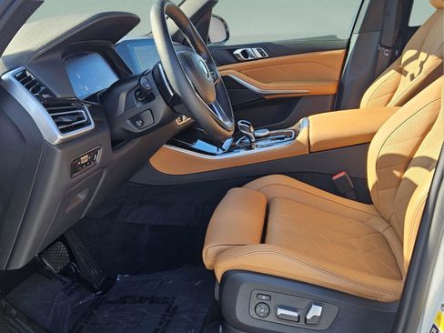 Used 2023 BMW X5 xDrive40i w/ Premium Package image 9