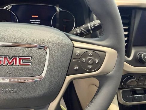 Used 2023 GMC Acadia Denali w/ Denali Ultimate Package AWD/4WD image 37