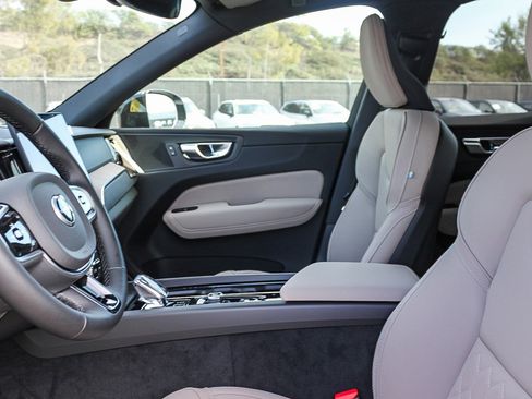 New 2026 Volvo XC60 B5 Core image 20