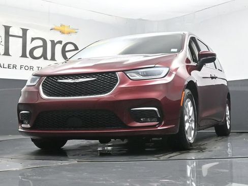 Used 2023 Chrysler Pacifica Touring-L FWD image 58