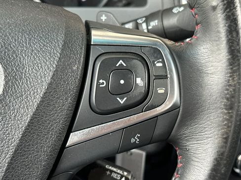 Used 2017 Toyota Camry SE image 25