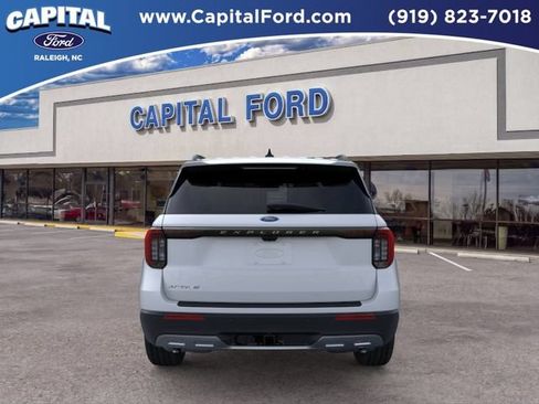 New 2026 Ford Explorer Active w/ Active Comfort Package RWD image 5