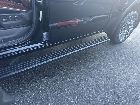 Used 2025 GMC Sierra 1500 Denali Ultimate image 8