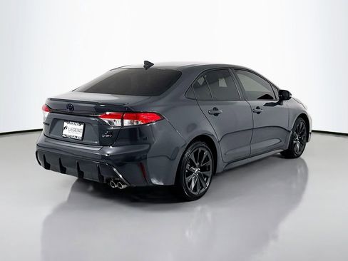 Used 2025 Toyota Corolla SE w/ SE Premium Package FWD image 5