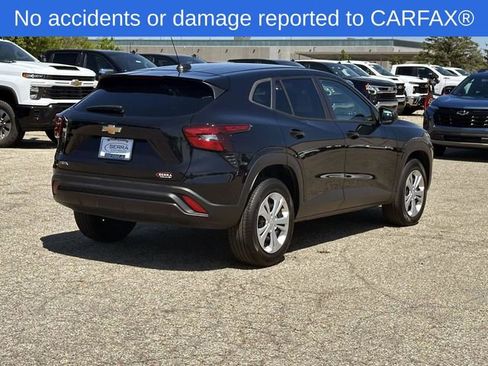 Certified 2024 Chevrolet Trax LS FWD image 7