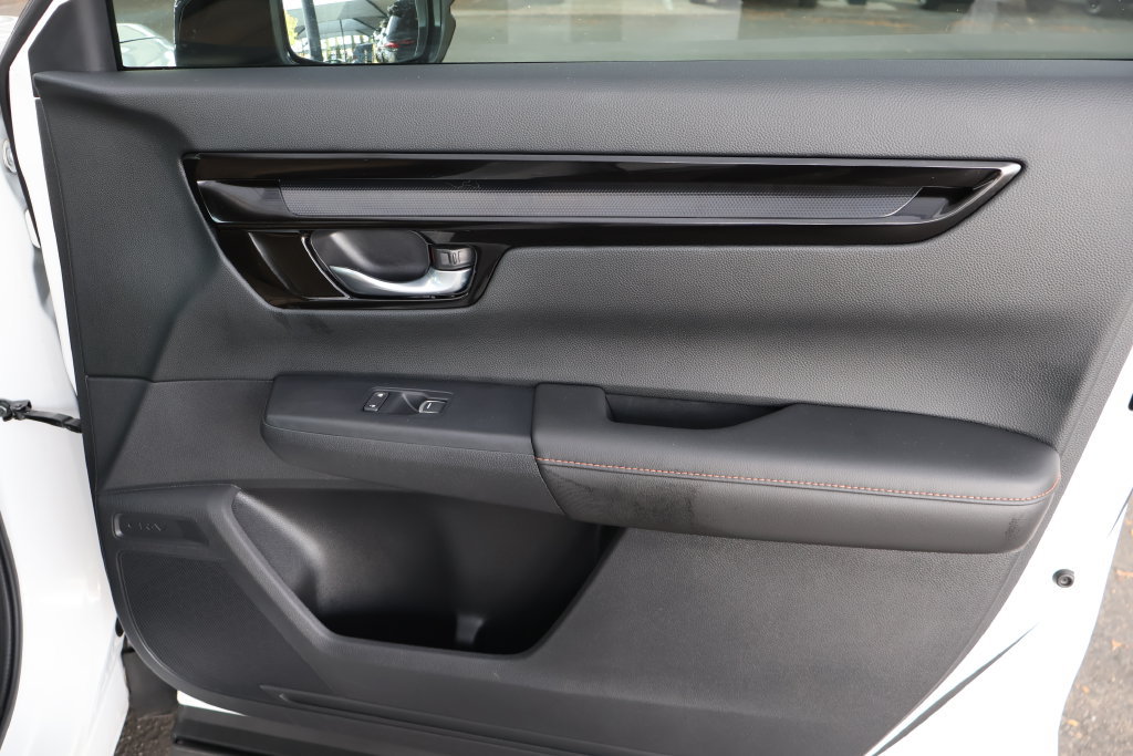 Used 2025 Honda CR-V Sport Touring image 47