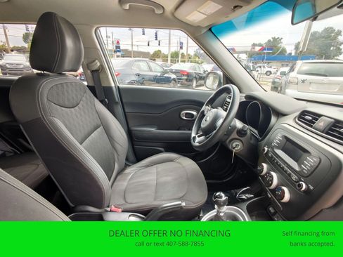 Used 2016 Kia Soul FWD image 17