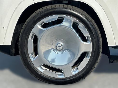 New 2026 Mercedes-Benz Maybach GLS 600 4MATIC image 11