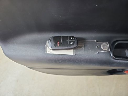 Used 2018 Jeep Renegade Trailhawk w/ UConnect 8.4 Nav Group image 41