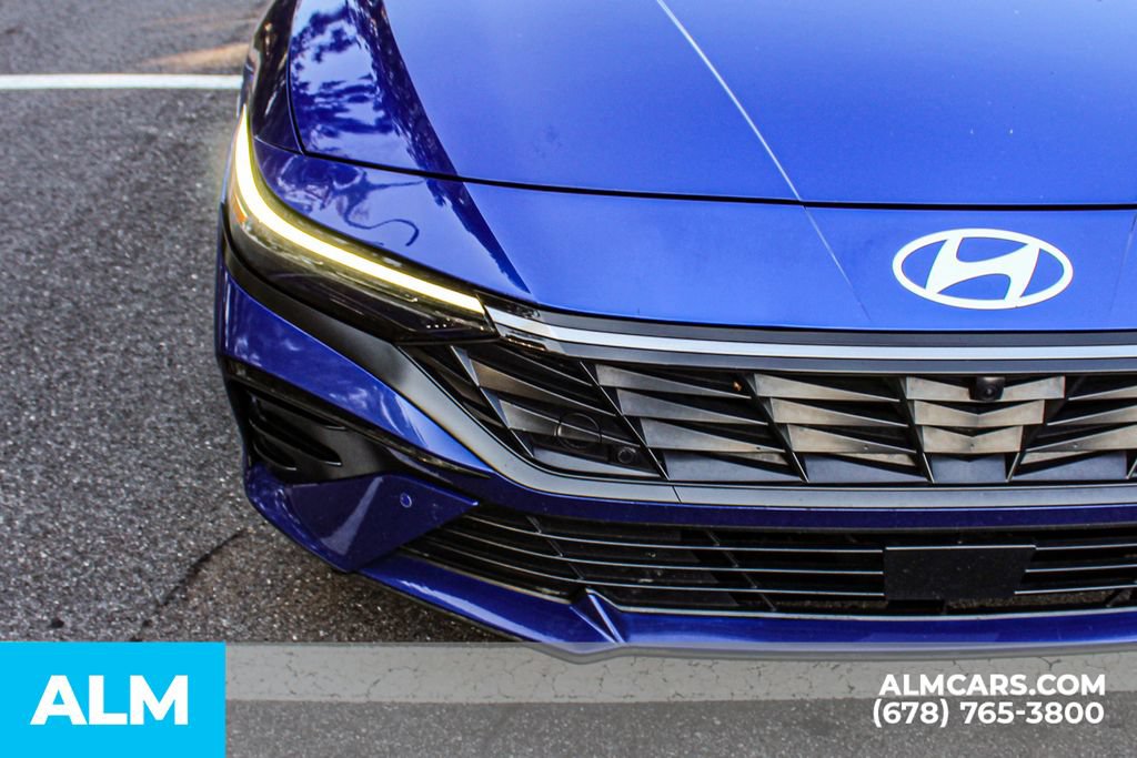 Used 2024 Hyundai Elantra Limited FWD image 10