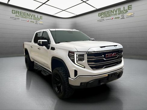 Used 2022 GMC Sierra 1500 SLT w/ SLT Convenience Package image 5